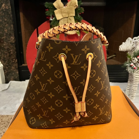 Louis Vuitton Monogram Néonoé - Picture 1 of 16
